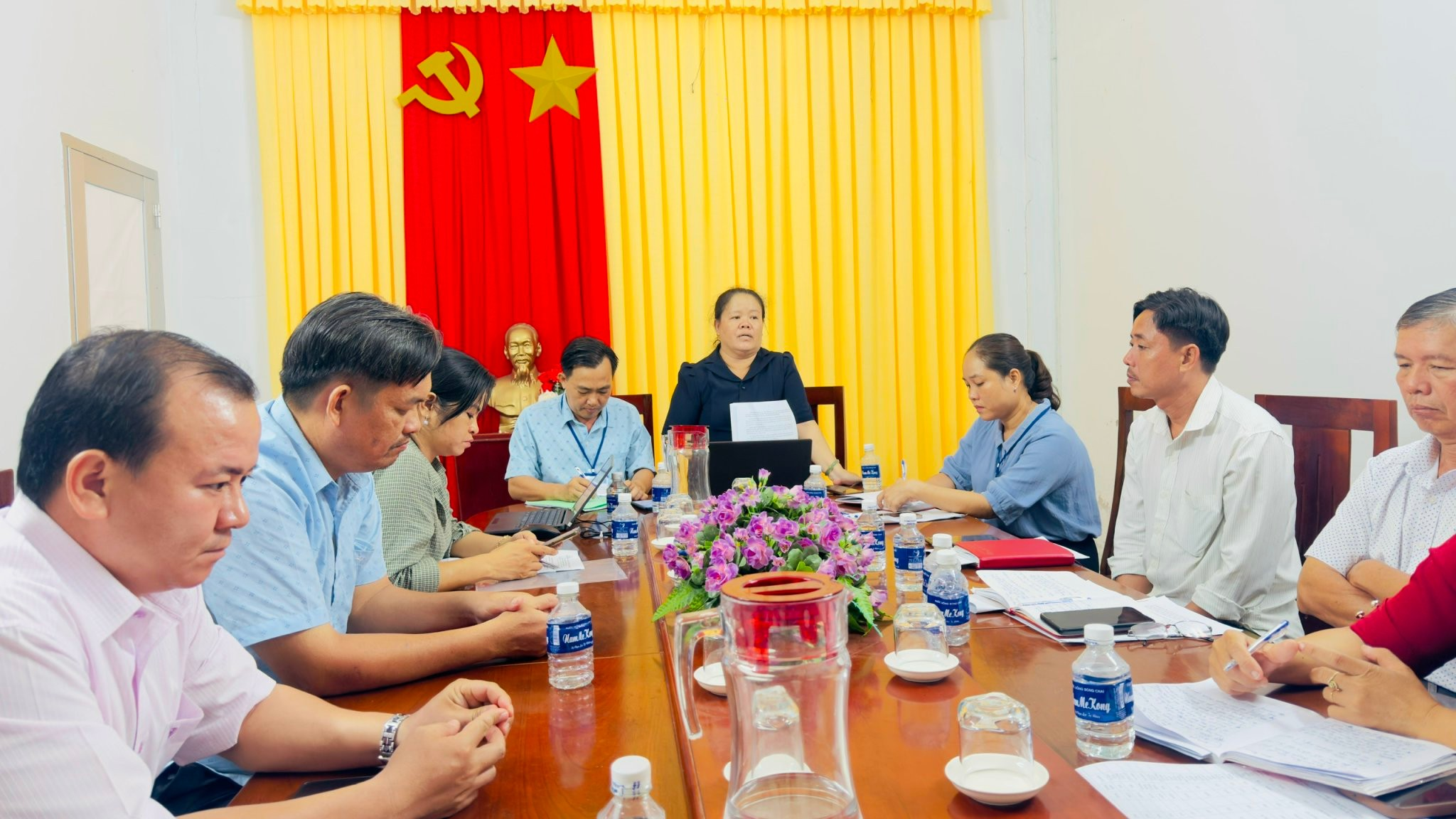 Đoàn giám sát Ban Văn hóa – Xã hội của Hội đồng nhân dân xã giám sát công tác quản lý, khai thác và sử dụng các thiết chế văn hóa, thể thao trên địa bàn xã Quới Điền