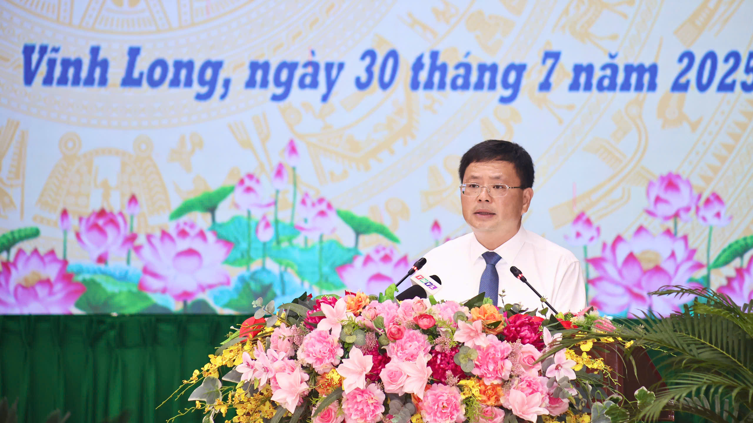 Cần xác định đột phá về thể chế là “đột phá của đột phá” để huy động, sử dụng linh hoạt, hiệu quả các nguồn lực, thúc đẩy tăng trưởng