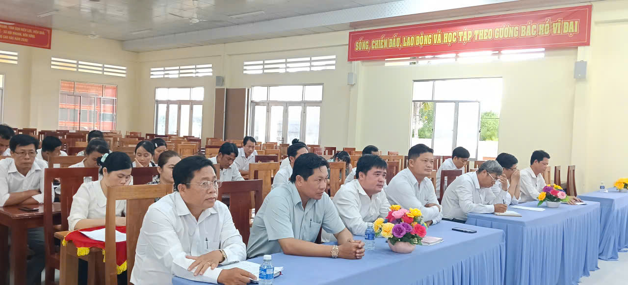 Đảng ủy UBND xã tổ chức hội nghị công bố các quyết định thành lập chi bộ và chỉ định chi ủy các chi bộ trực thuộc nhiệm kỳ 2025 – 2030

